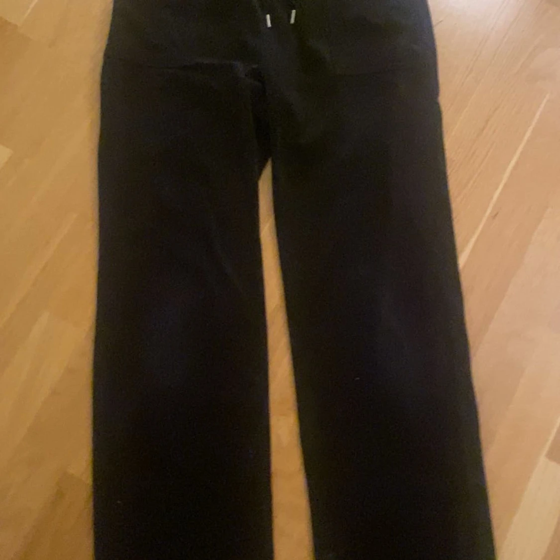 Svarta byxor med snörning - 2