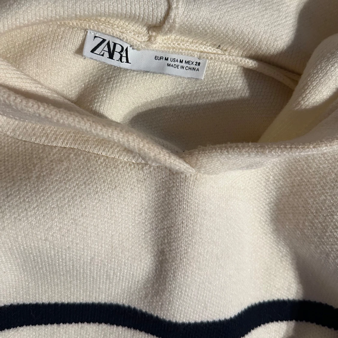 Randig hoodie från Zara - 2