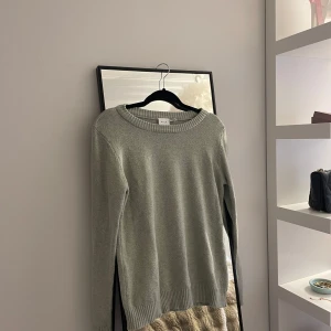 Grön tröja från VILA - Superfin stickad tröja från VILA🩷