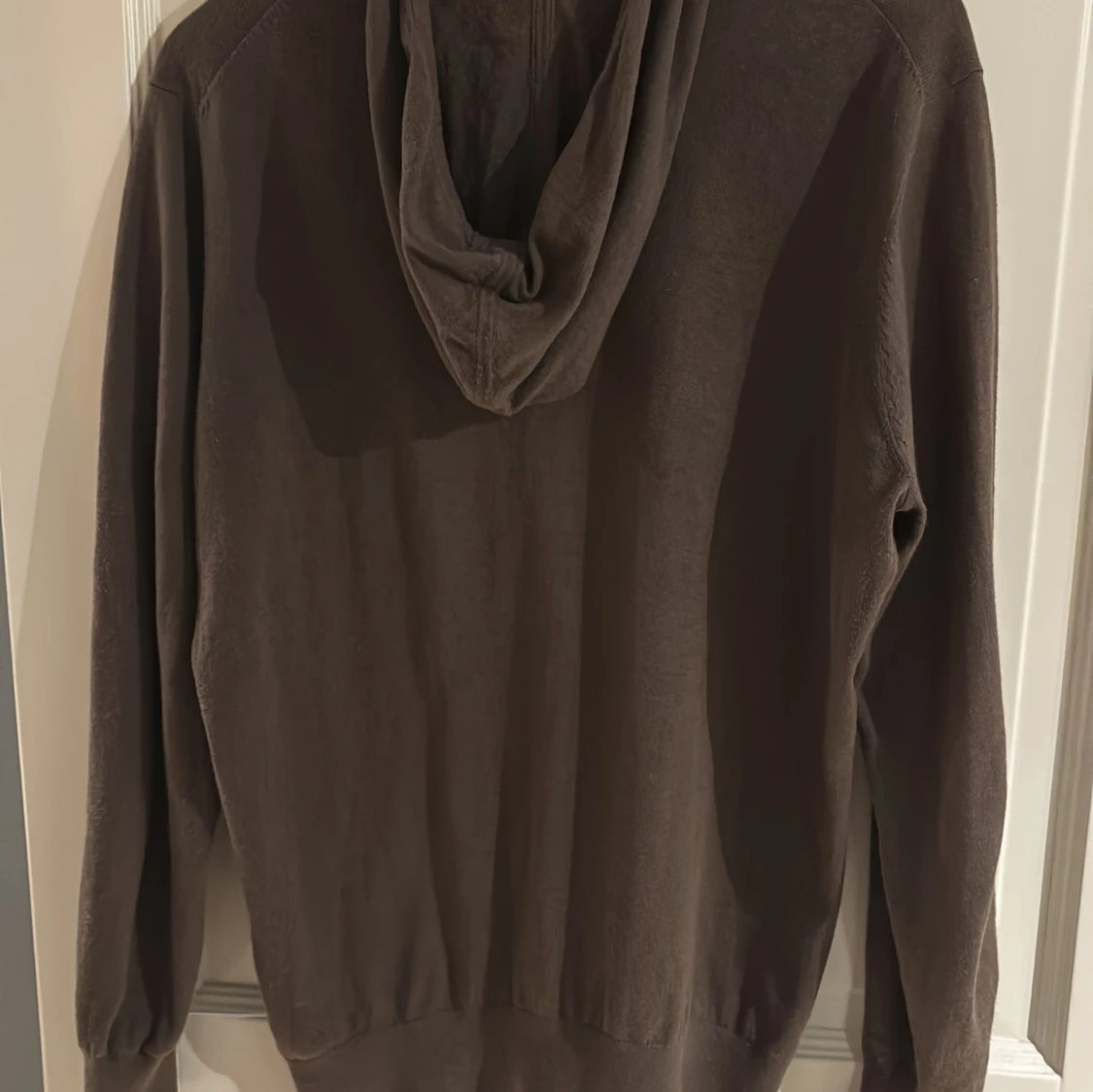 Brun hoodie från Massimo Dutti - 1