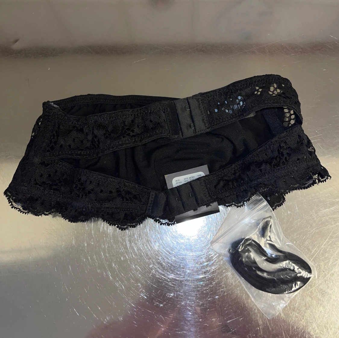 Svart spets topp från BIK BOK Lingerie - 1