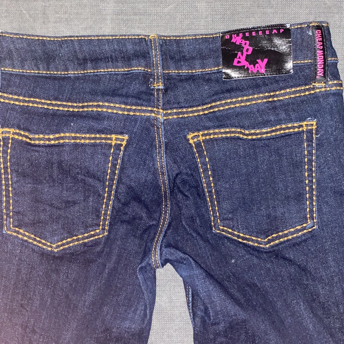 Mörkblå jeans från Cheap Monday stl- 30/32 - 1