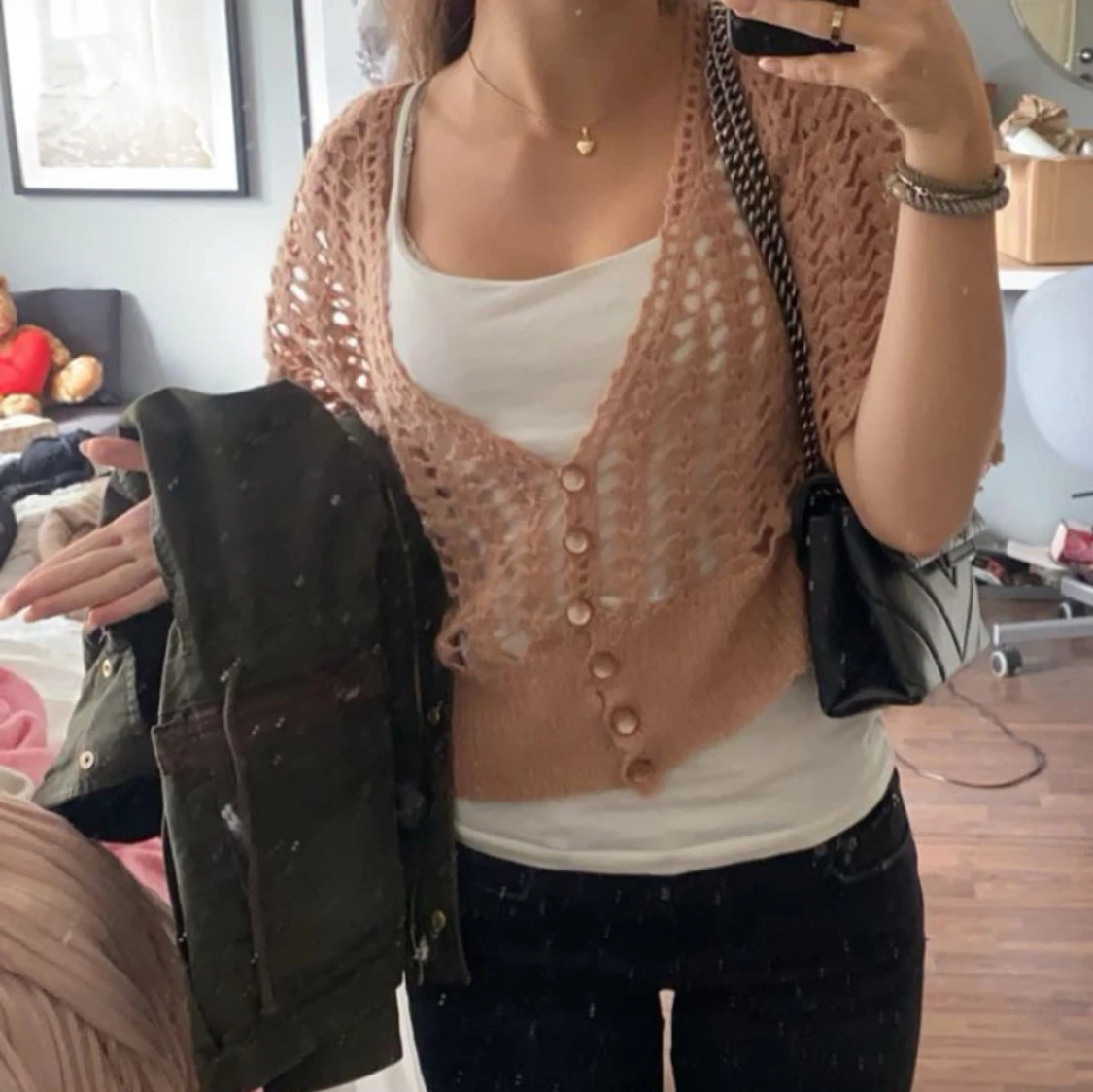 Rosa stickad kofta med knappar - sommar25