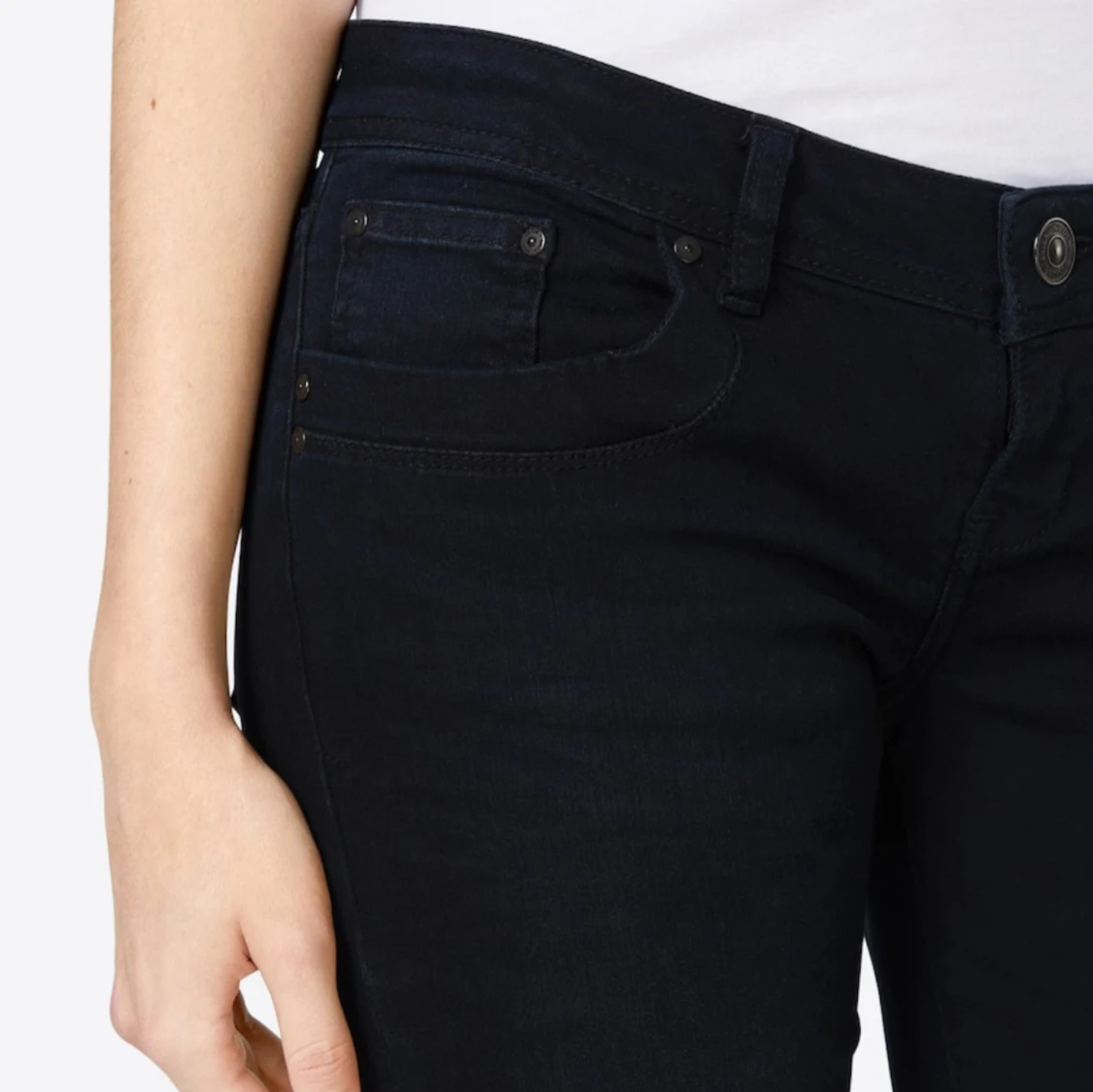 Svarta LTB jeans  - 90