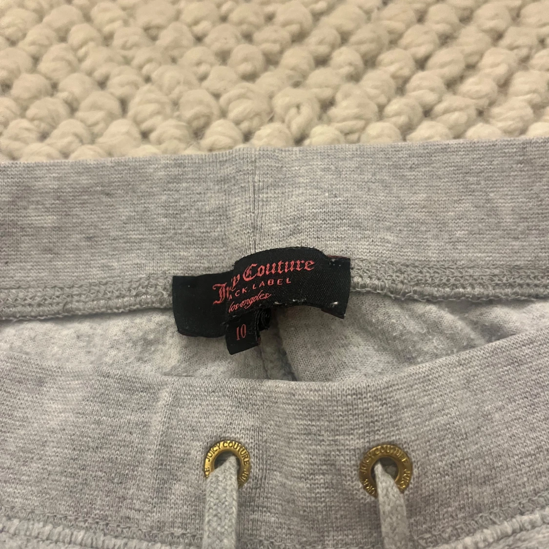 Grå mjukisbyxor från Juicy Couture - 90