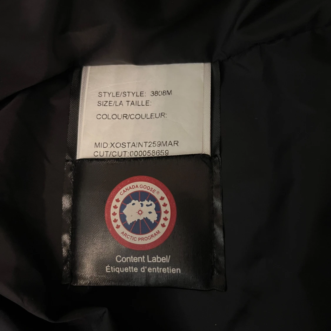 Canada Goose Wyndham Parka storlek S passar för M - 93