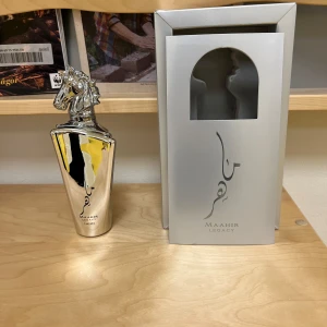 Maahir Legacy Parfym 100ml - Maahir Legacy parfym 100ml, helt ny test sprejat bara!! Säljer för 500, pris går att diskuteras 
