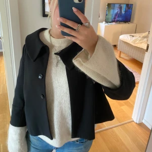 Trekvartsärmad kappa  - Så snygg Trekvartsärmad kappa 🙌🏼