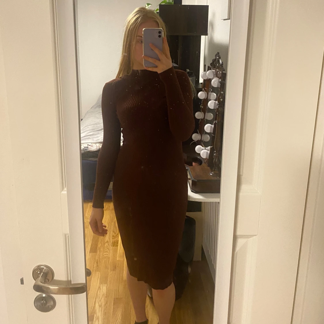 Brun klänning, m