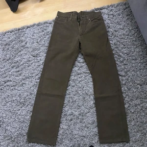 Gröna marlboro jeans - Storlek 32/34, bra skick