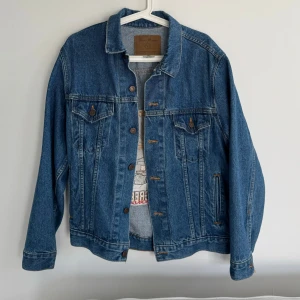 Denim jacket - Vintage motorcykel jeans jacka, använd fåtal gånger.