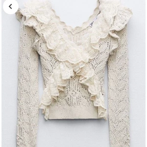 crochet topp - zara crochett and lace top size xs-m barely used so fin🤍