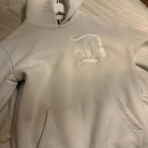 Demont  - Hoodie använd ett par gånger !