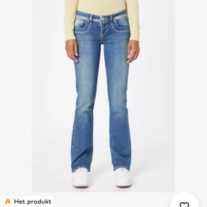 Ltb jeans valerie - Säljer dessa jeans från ltb i modellen valerie. Jeansen är använda max 5 gånger och köpta den senaste månaden. Säljer för jag har ett par likadana i en mindre storlek jag tycker sitter bättre. Storlek 26:34