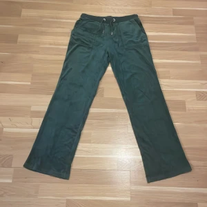  Juicy couture byxor  - De är från Zalabdo, storleken 14/15 år. Mycket bra skick, jag har använt de väldigt få gånger. 