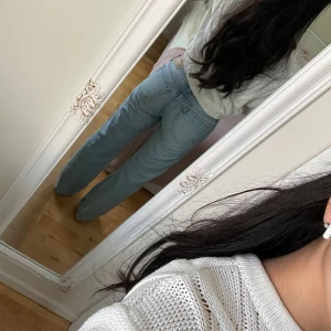 Weekday jeans  - Arrow, storlek 24/7 Jeansen är i väldigt bra skick💕