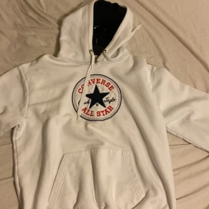 Converse hoodie - Inget fel på den vill bara få den såld.