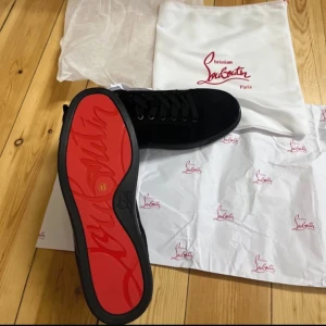Louboutin skor  - Bra skick