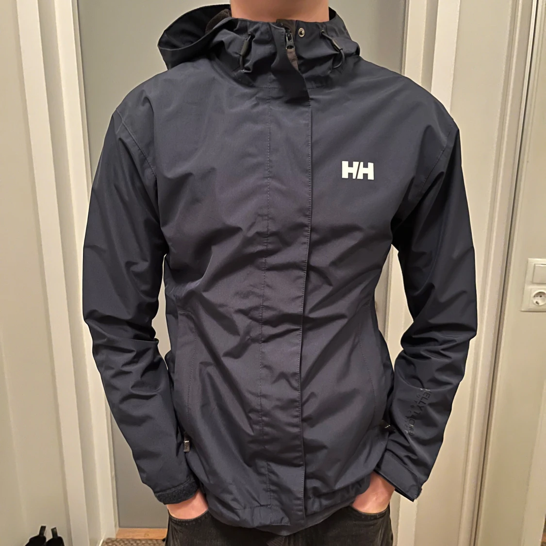 Mörkblå Vind/Regnjacka Helly Hansen
