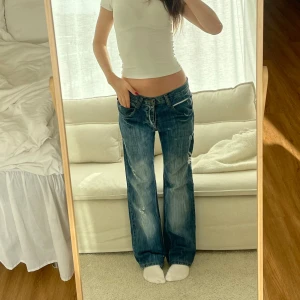 Vintage Jenas - Jenas köpta på second hand, märket är DOLCE & GABBANA