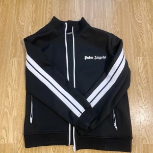 Palm angels tröja - Pris kan diskuteras vid snabb affär 