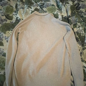 Dressman premium longsleve  - En dressman longsleve i jätte bra skick hade på mig 1 gång bara så jag inte har matchande kläder till självaste färgen, storlek S nyskick 