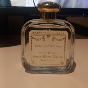 Santa Maria Tabacco Toscano  - Parfym med 95/100 ml kvar. Tar emot byte eller pengar 