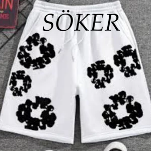 Söker shorts från tear denim - Söker shortsen på bilden i storlek M. Dom ska vara i ett bra skick och till ett bra pris.