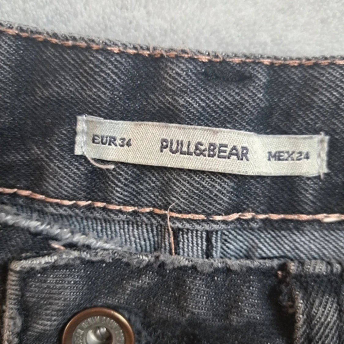 Svarta jeansshorts från Pull&Bear - 2