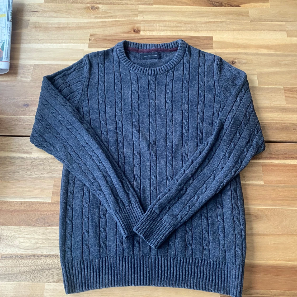 Grå stickad tröja från Selected Homme