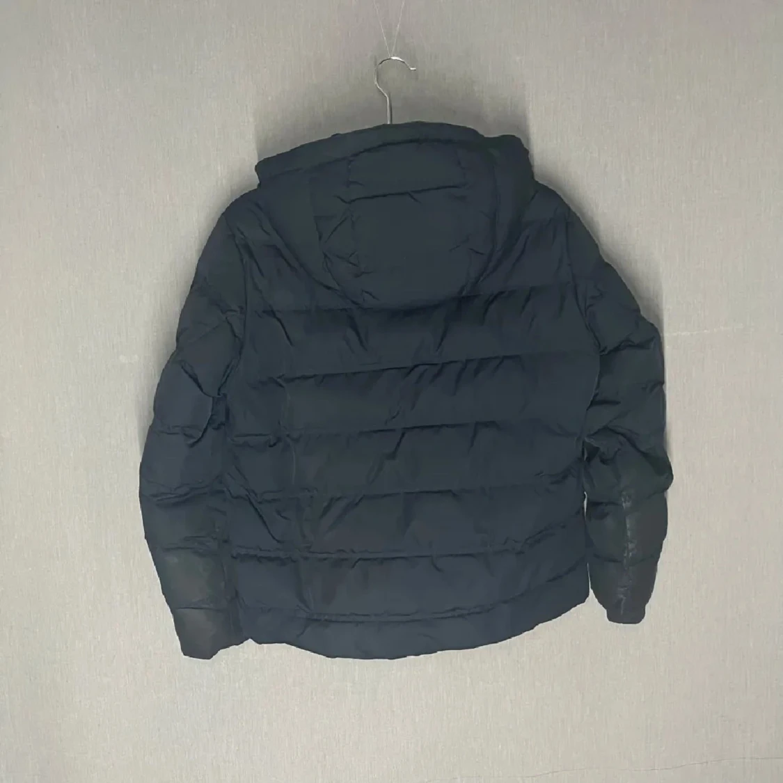 Svart pufferjacka från GANT - 1