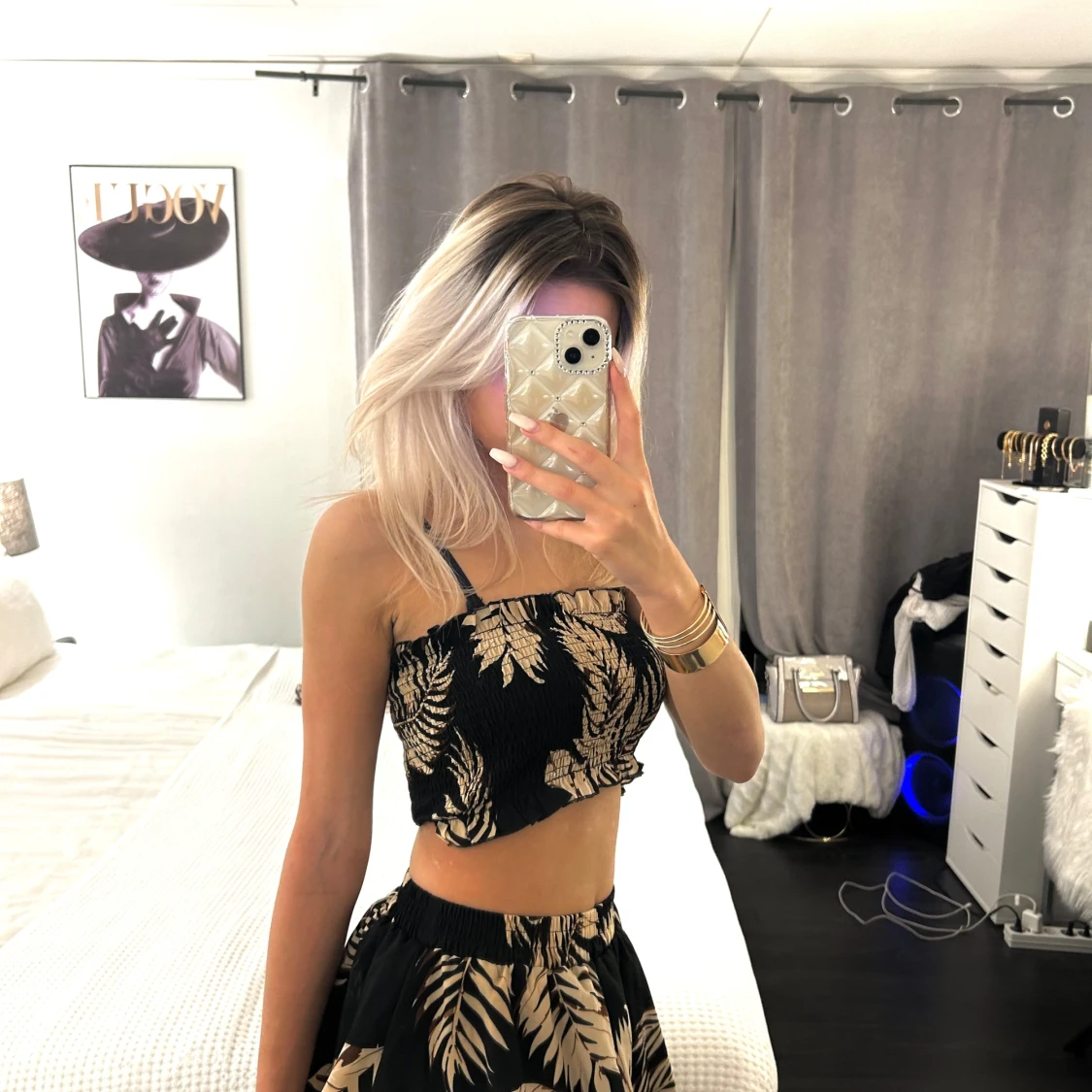 Svart och beige mönstrad klänning  - 2