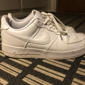Nike Nocta Air Force - Nocta Air force, storlek 42,5. Behöver en tvätt, postas utan box! 
