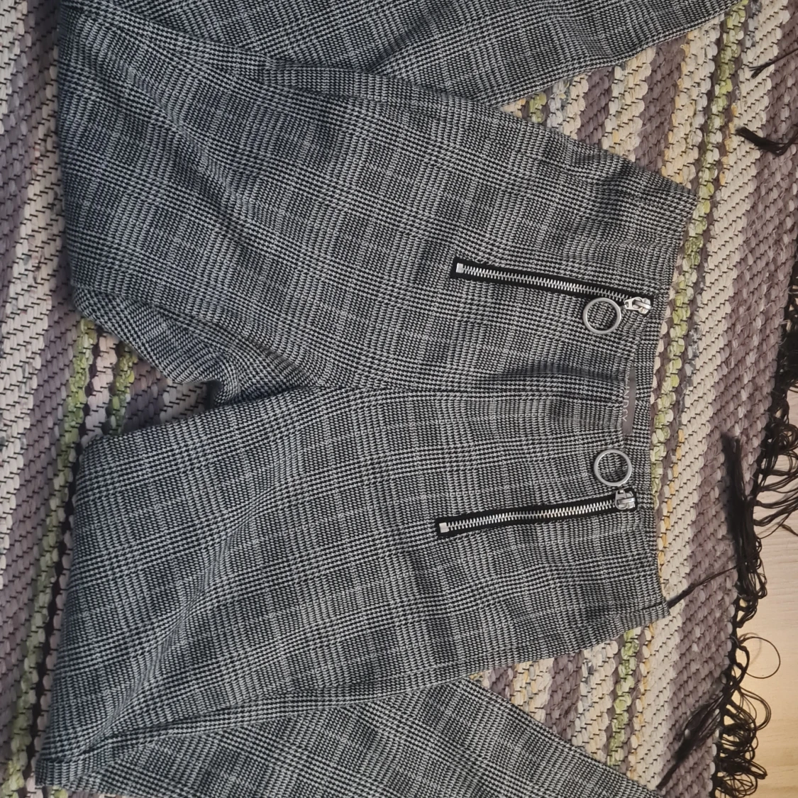 Rutiga byxor från Lindex - 2