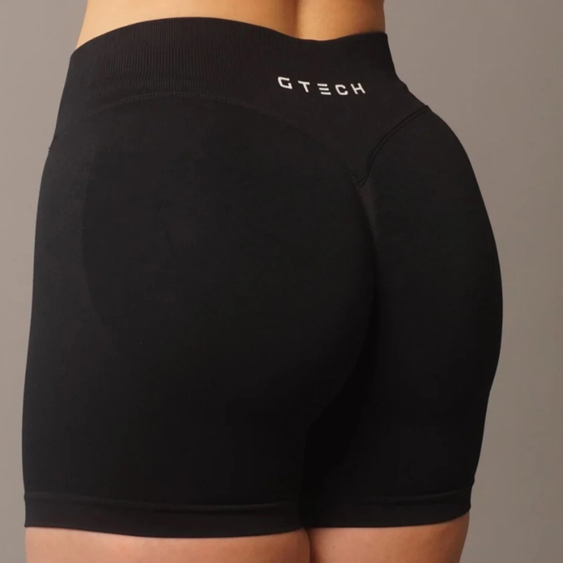 Svarta träningsshorts från GTECH