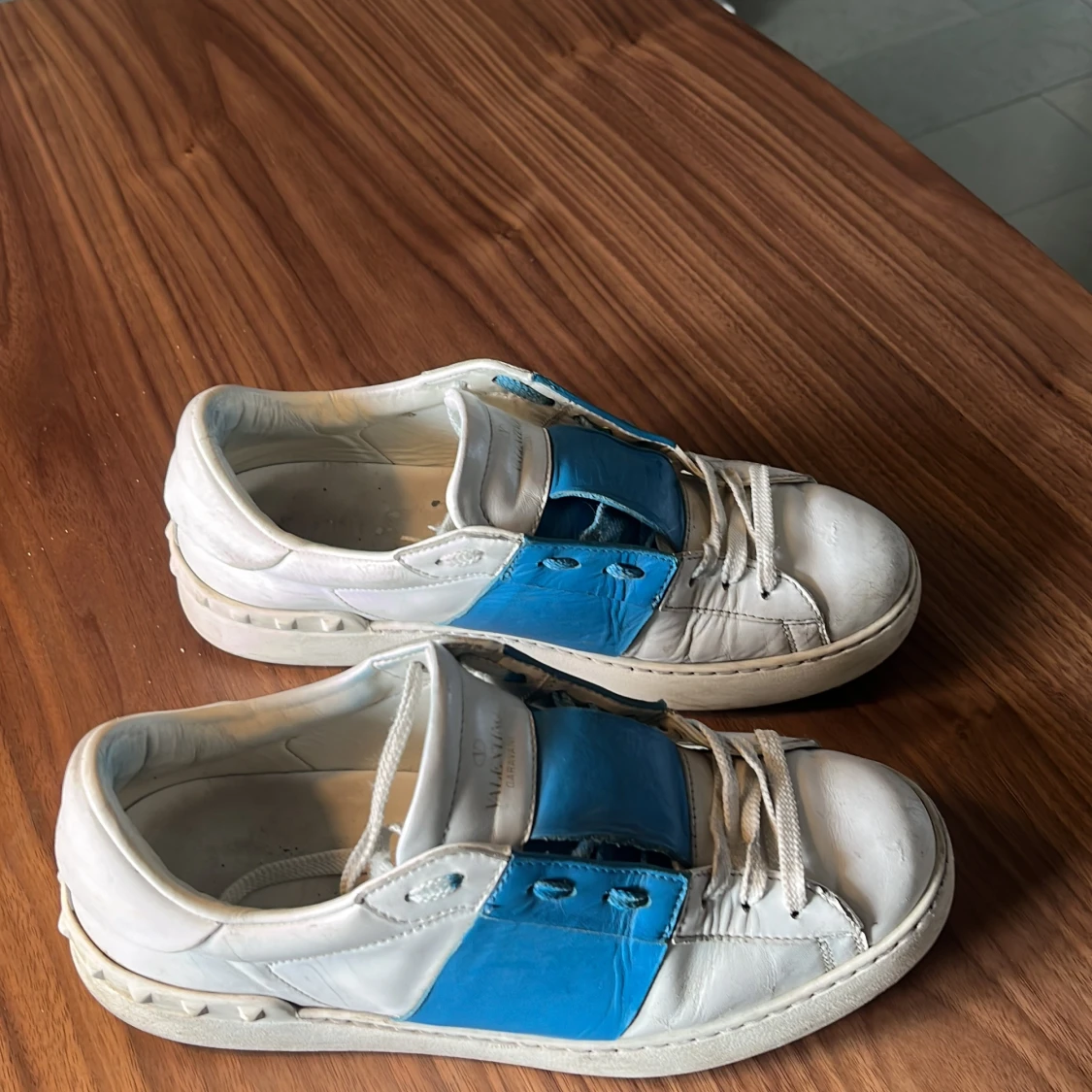 Valentino calfskin open sneaker - 2