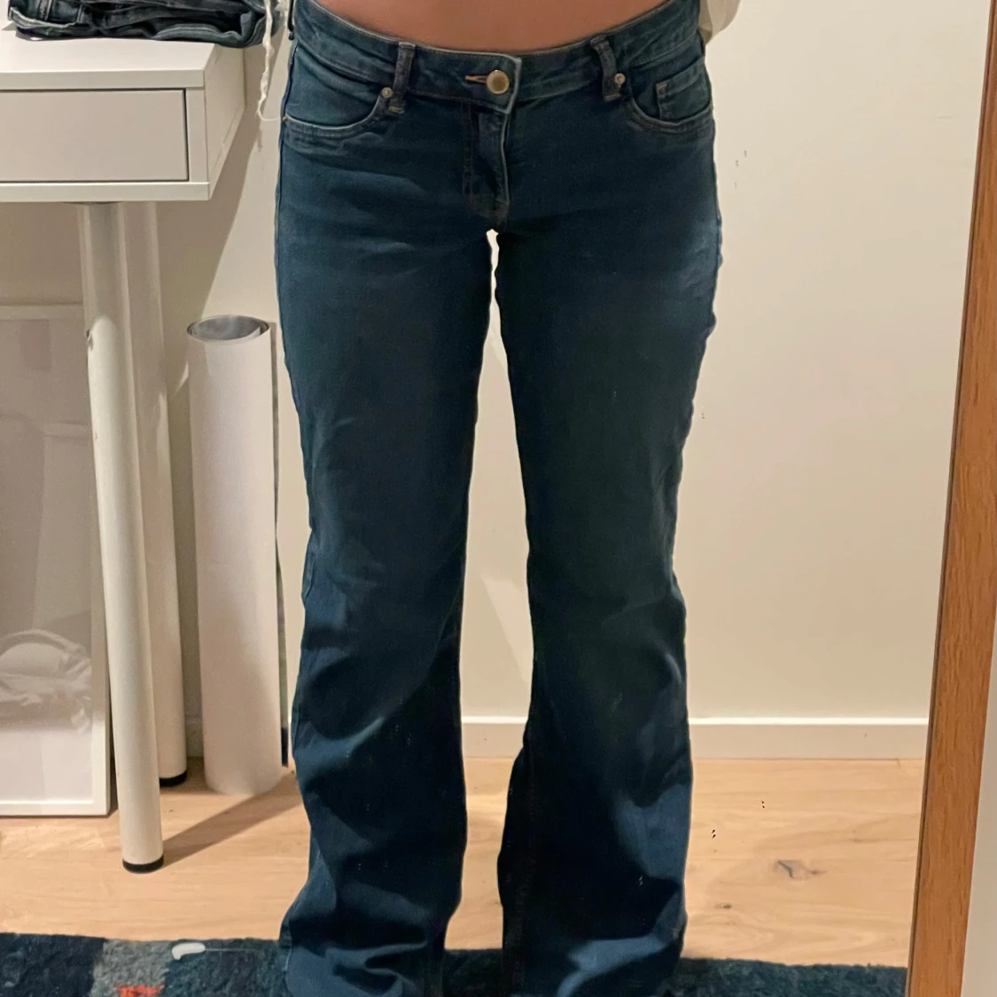 Blå bootcut jeans