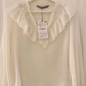 Blus - Jätte söt blus från zara💕 skriv för fler bilder