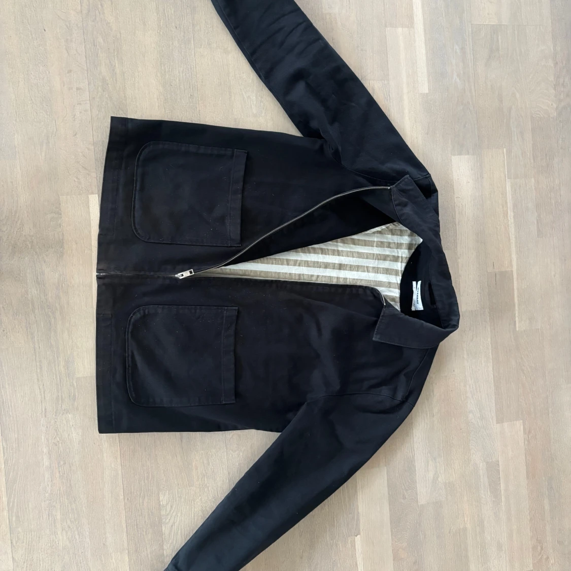 Svart jacka från Weekday - 2