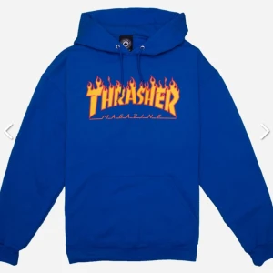 Blå hoodie från Thrasher - Säljer en blå hoodie från Thrasher. Storlek s, tecken på användning .