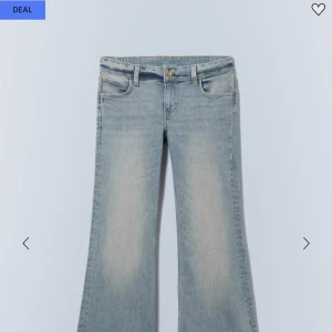 Ljusblå bootcut jeans - Nästan nya jeans från märket cheap monday! Säljer då de är för korta för mig. Skriv för fler bilder💕