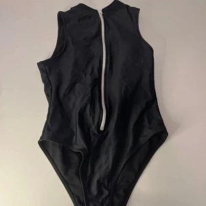 Ny baddräkt - Baddräkt i nytt skick. Aldrig använd men testad.