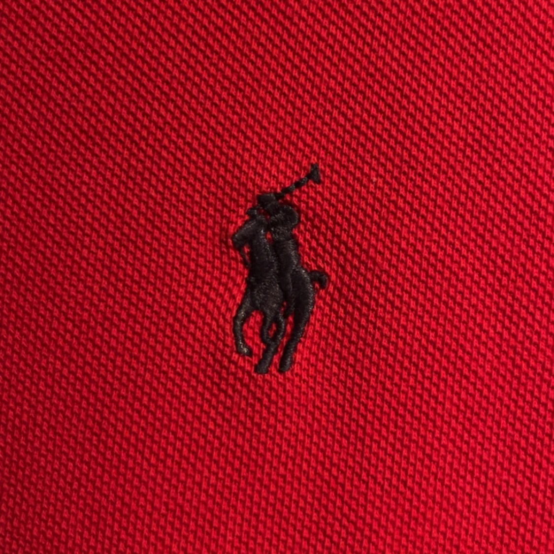 Röd pikétröja från Ralph Lauren - 90