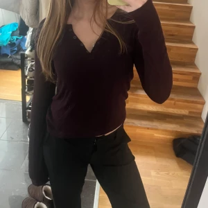 Brun/lila tröja  - Fin brun/lila tröja från Brandy Melville💕passar på mig som är en S