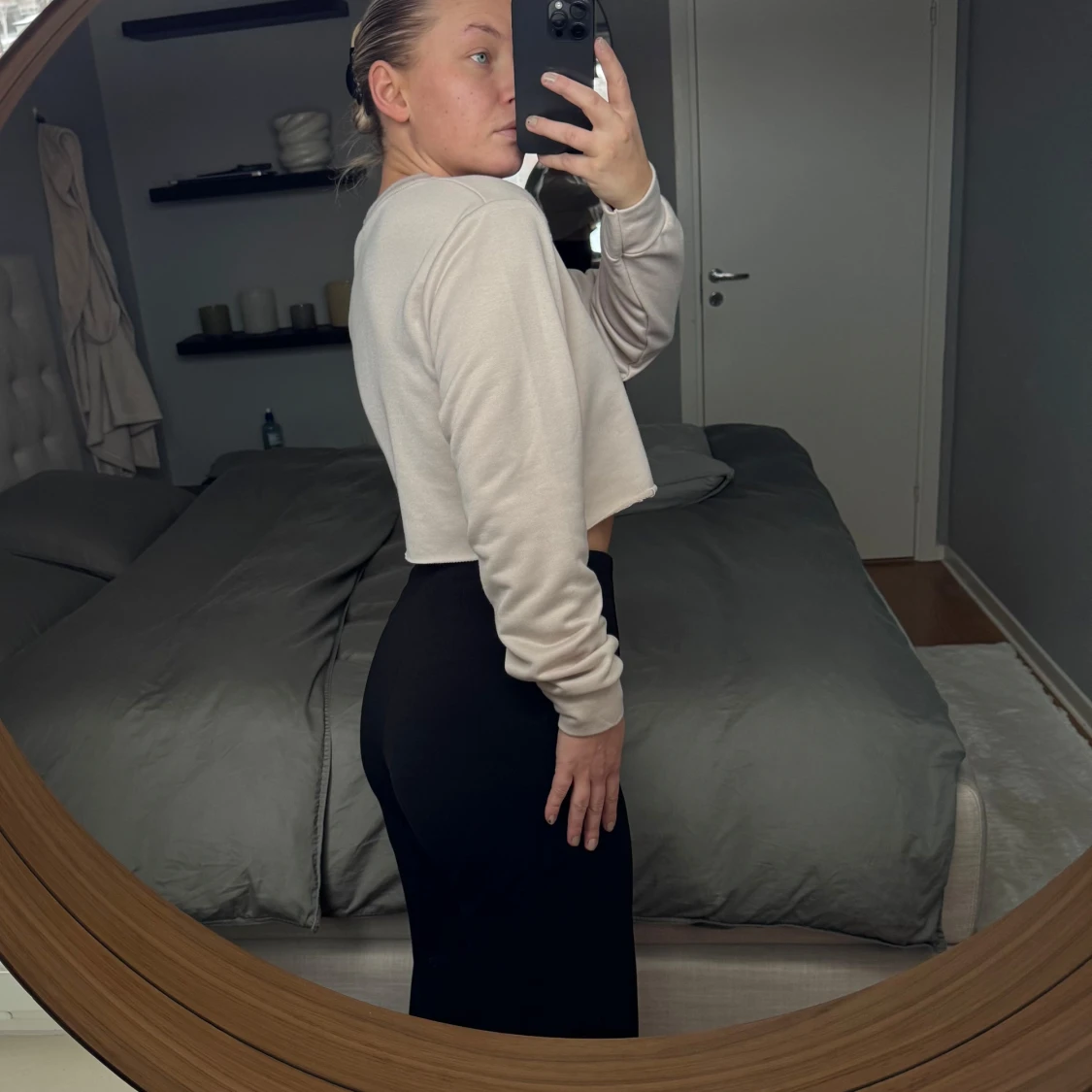 Puderrosa croppad tröja med tryck - 90