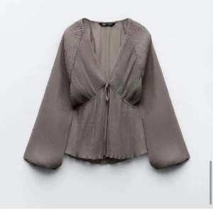 Populär zara tröja - Så fin💞