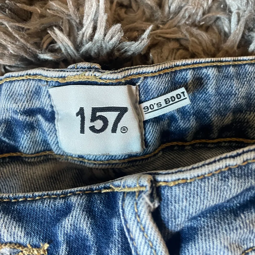 Jeans från lager 157 som jag inte andvänder längre, dem är i storlek s och jag köpte den för 400 o säljer för 100 så får ni buda 💕 . Jeans & Byxor.