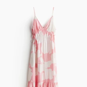 Klänning - Helt oanvänd långklänning från H&M (prislappen kvar) 