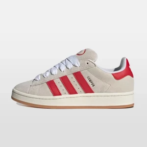 Adidas campus 00 - Säljer dessa beiga campus i strl 38. Skriv till mig för egna bilder. 
