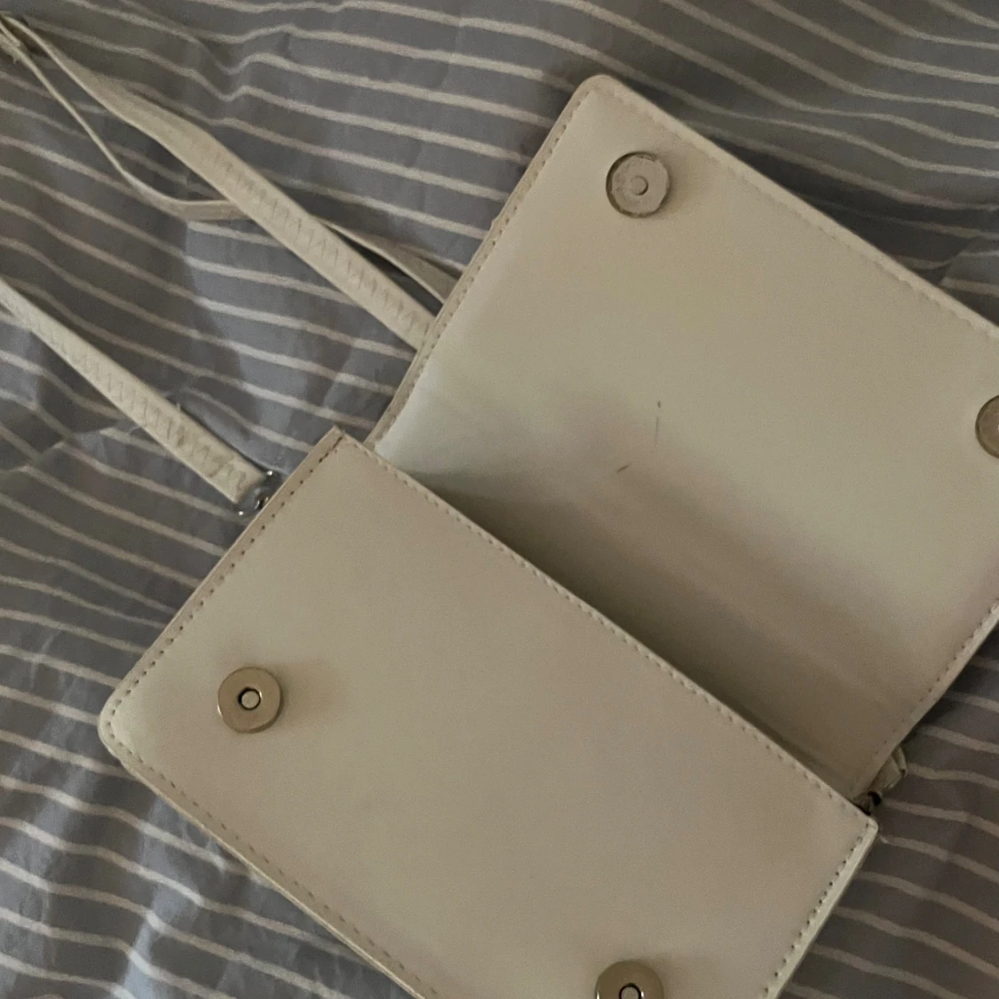 Vit axelväska  - 90